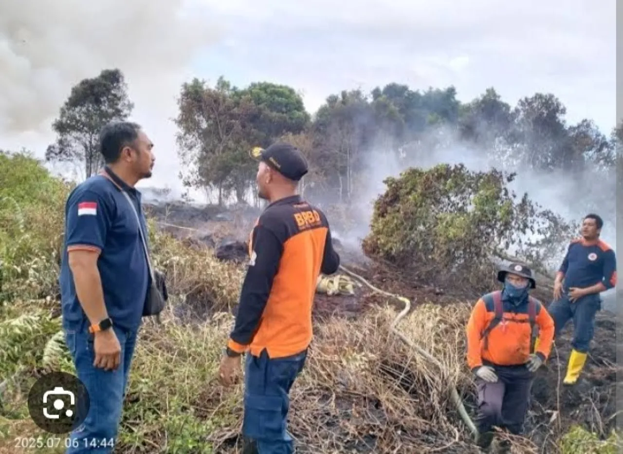 Kunjungan Presiden ke NTT: Presiden Prabowo Subianto meninjau langsung penanganan darurat dan penyaluran bantuan bagi warga terdampak gempa di Nusa Tenggara Timur (NTT). Pemerintah mengerahkan fasilitas kesehatan termasuk rumah sakit kapal (KRI Soeharso d — News